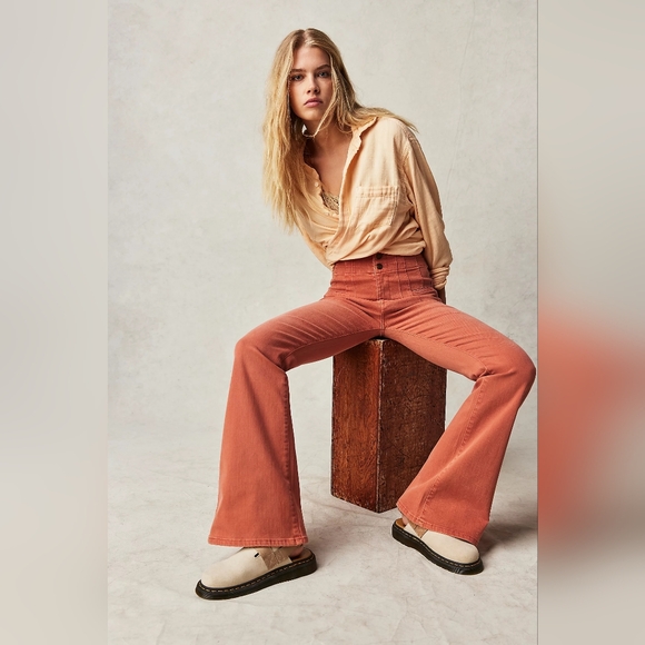 Free People We The Free Jayde Flare Jeans Women's 29 Apricot Brandy - Picture 2 of 7